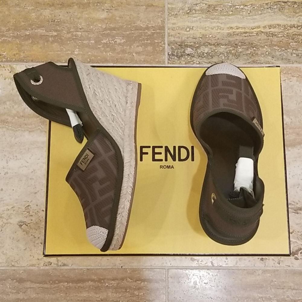 🚫SOLD❌🔥FENDI CANVAS ESPADRILLES - Picture 4 of 16